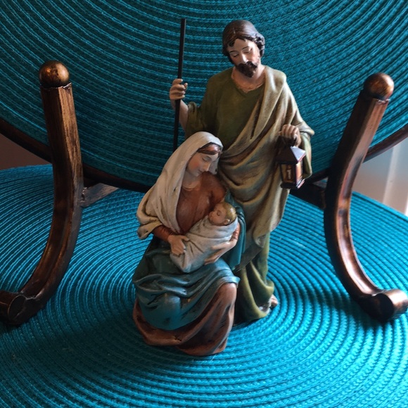 Joseph’s Studio Holly Family statue - Picture 1 of 8